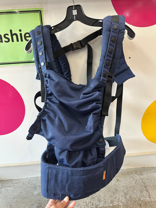 Tula Free to Grow Coast Carrier