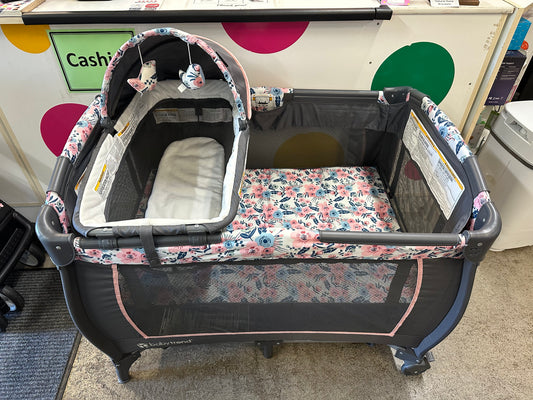 Baby Trend Playard, Flowers