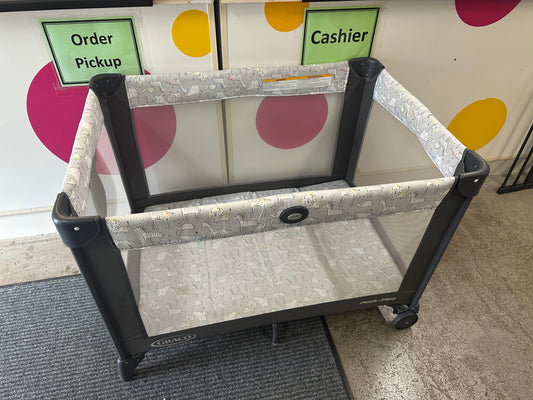 Graco Playard, Animals