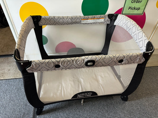 Graco Playard, Grey/Blk