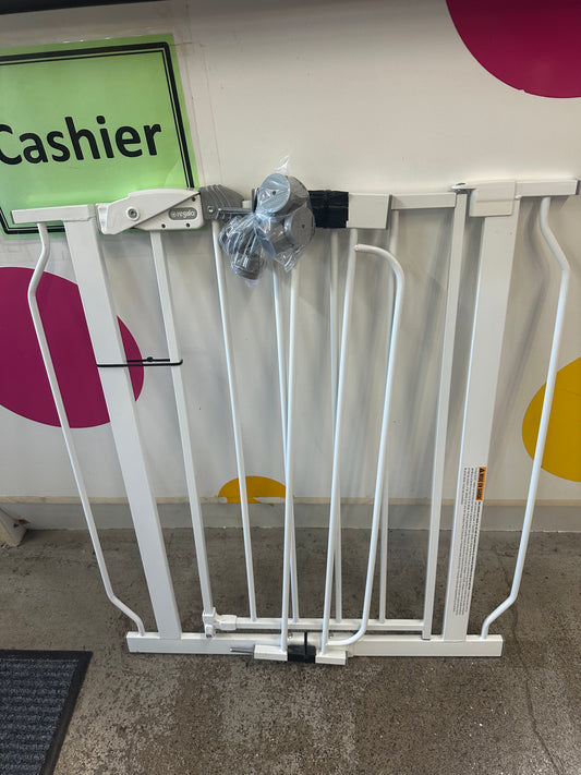Regalo Walk-Thru Gate