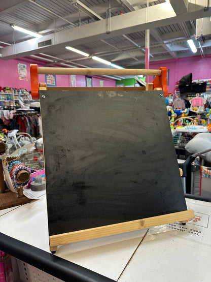 Discovery Kids Tabletop Easel