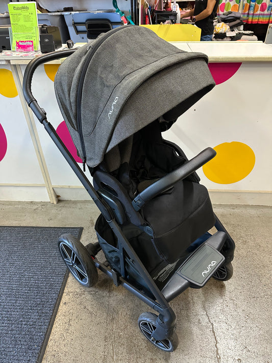 Nuna Mixx Stroller