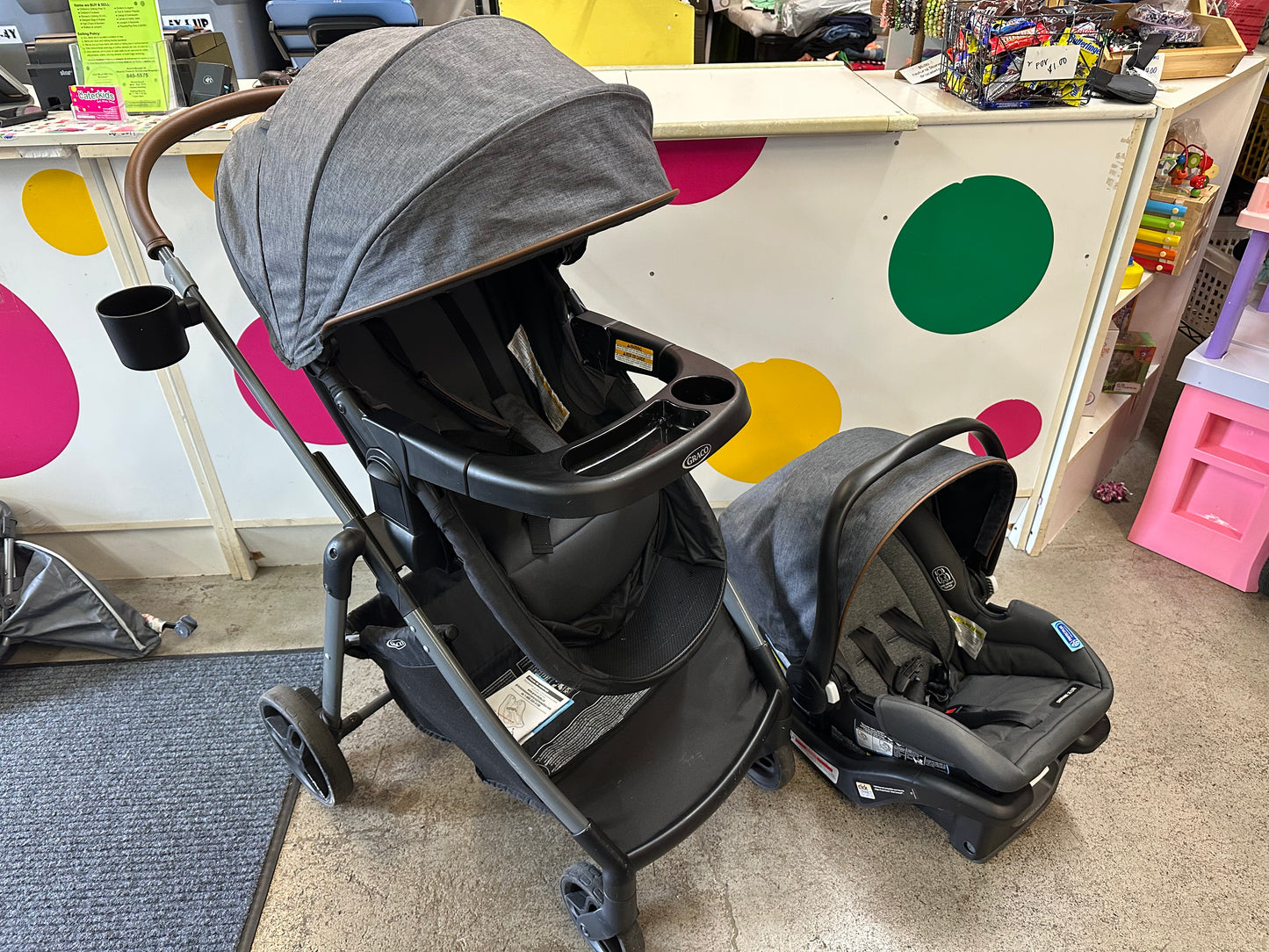 Graco Modes Trio Stroller + Free Car Seat