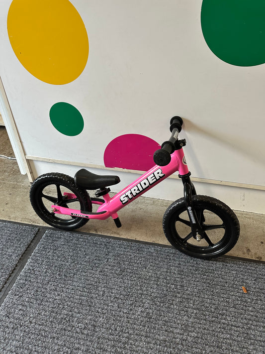 Strider Balance Bike, Pink