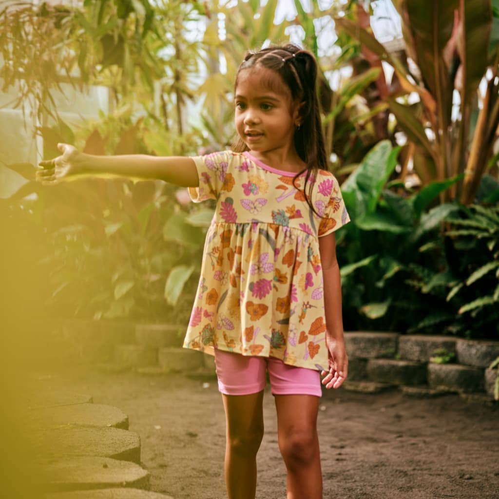 Roots & Blooms Short Sleeve Top and Shorts Set: 3T