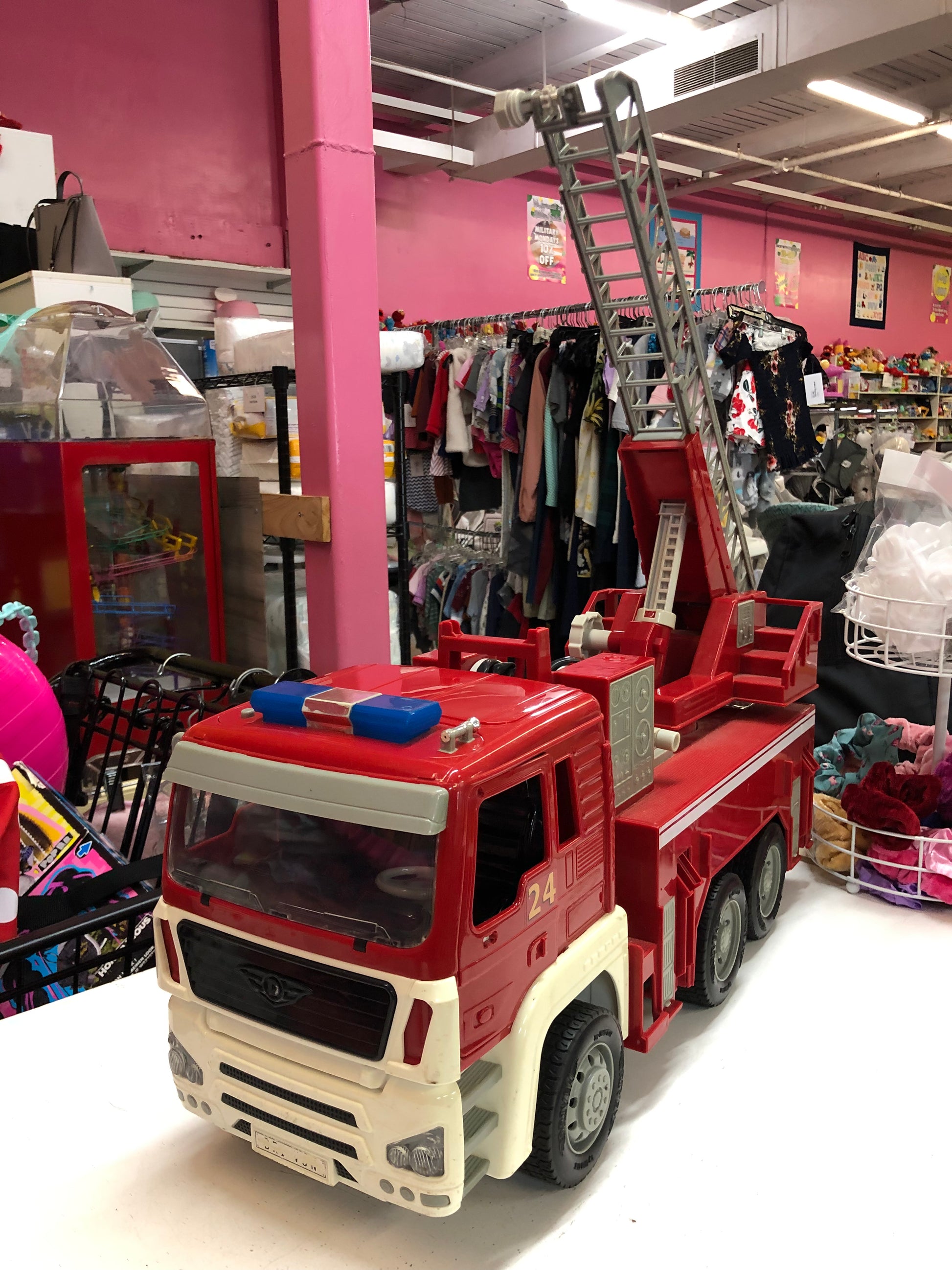 Driven battat top fire truck