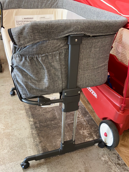 Mika Micky Adjustable Height Bedside Sleeper Bassinet