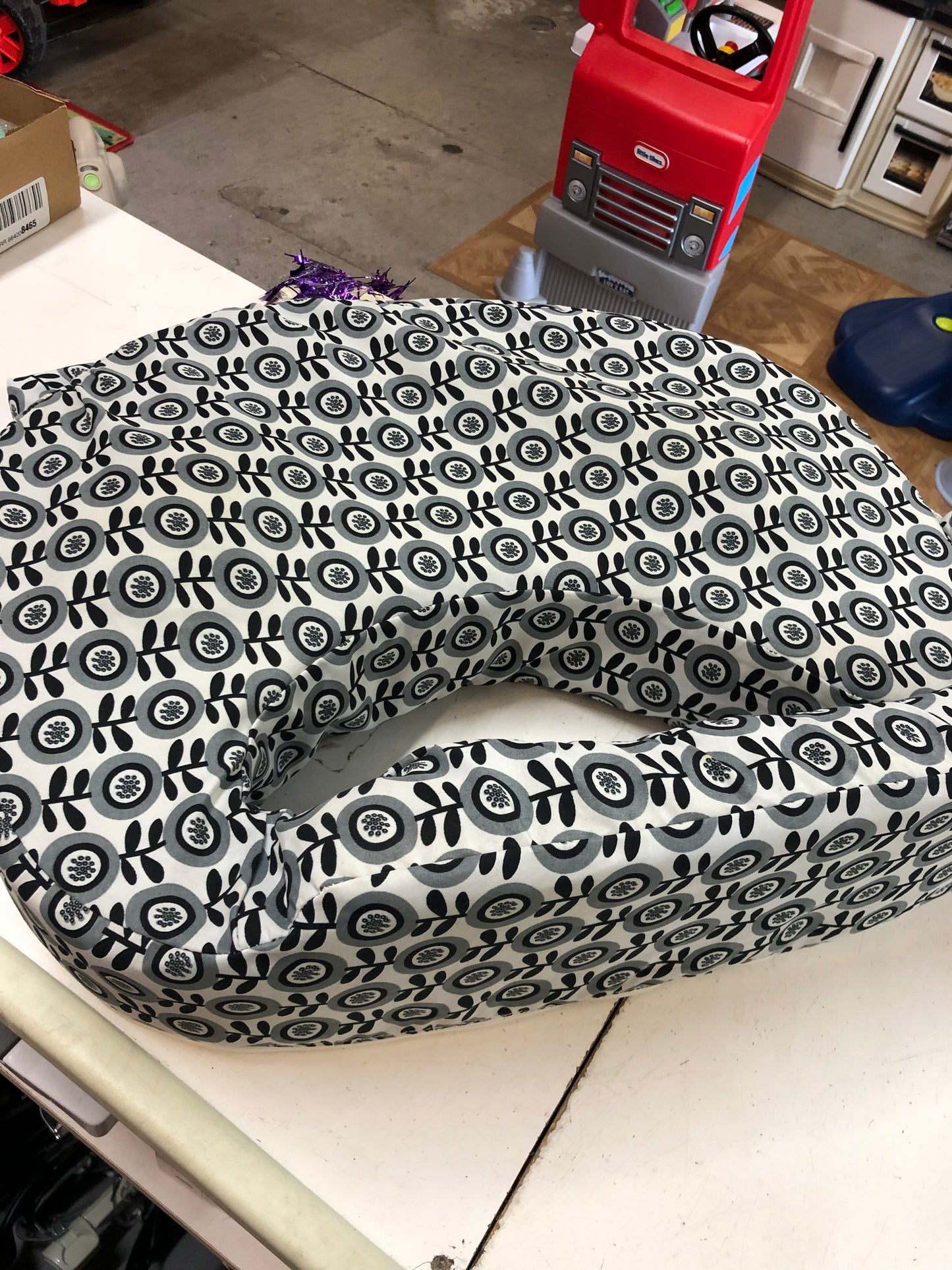 My Brestfriend Nursing Pillow, Grey/Wht