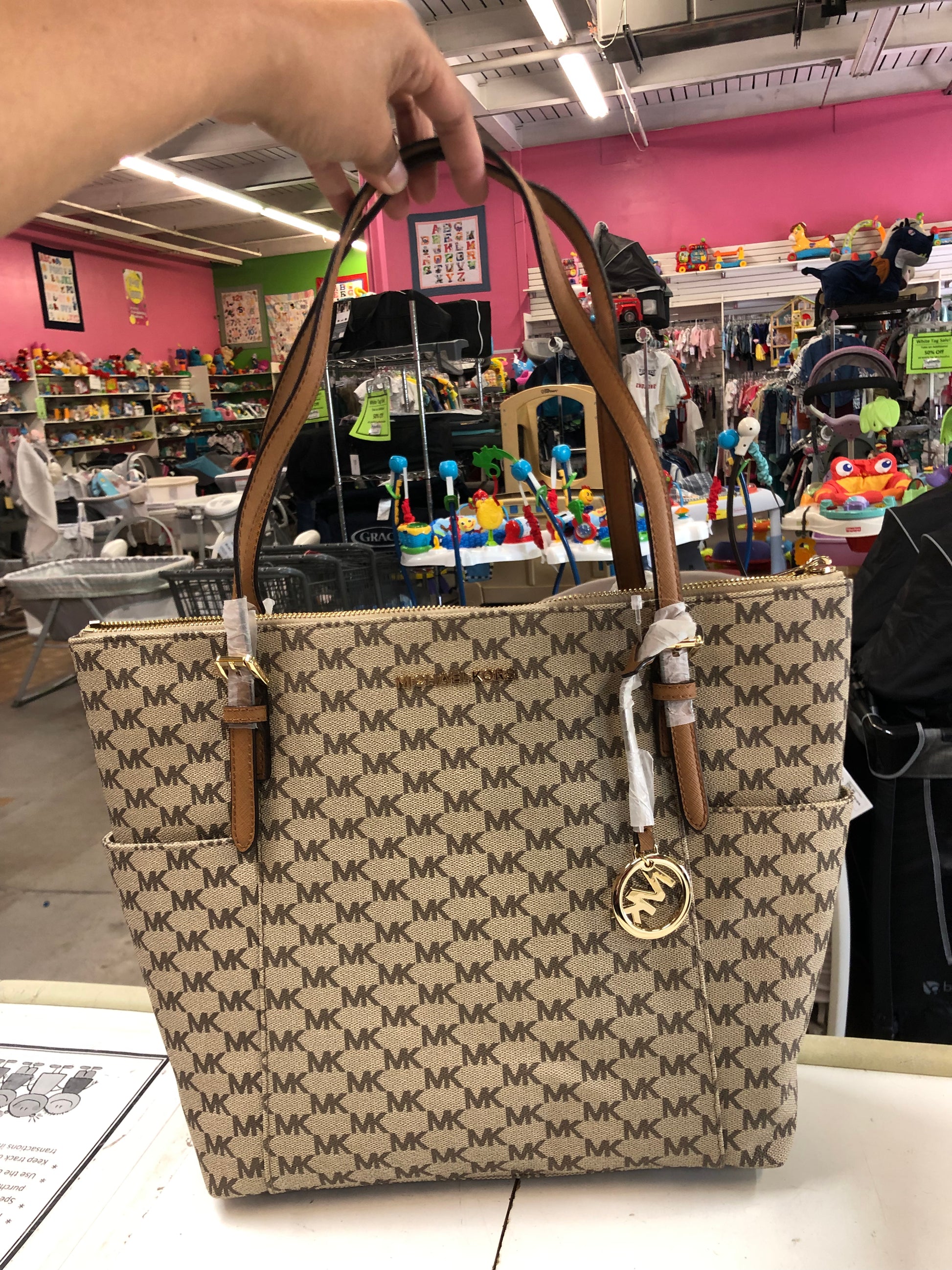 MICHAEL KORS 35F2G2GT7B Gilly Large Color-Block Logo and Leather Tote Bag  In LUGG MULTI